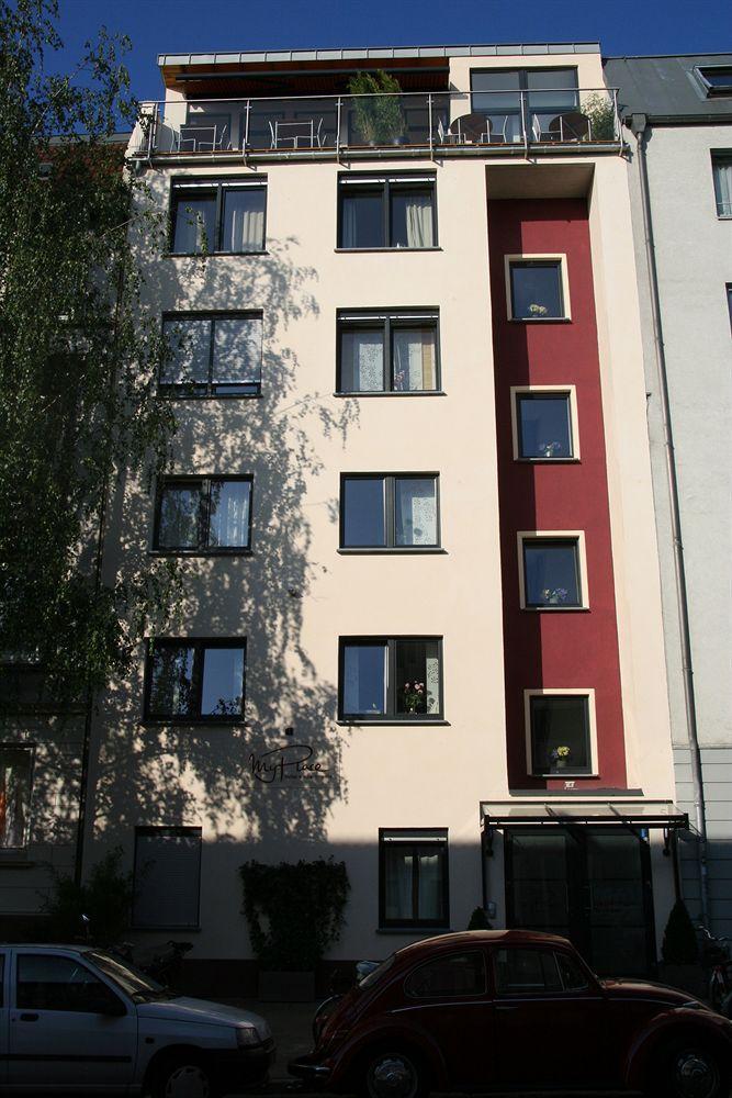 My Place Hotel Гамбург Экстерьер фото
